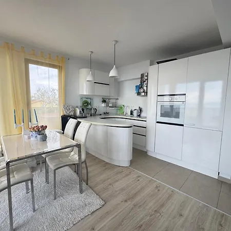 Luxury With A View Of The Bay شقة